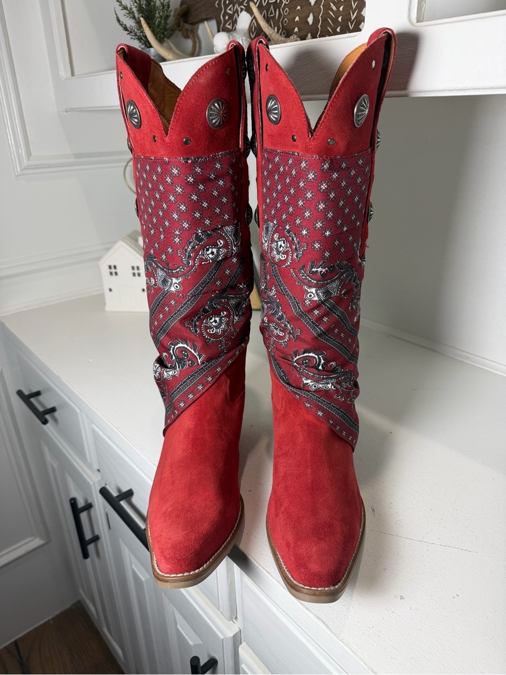 Dingo Womens 9M Red Suede Bandana Cowboy Boots Concho Western Cowgirl - Picture 2 of 9